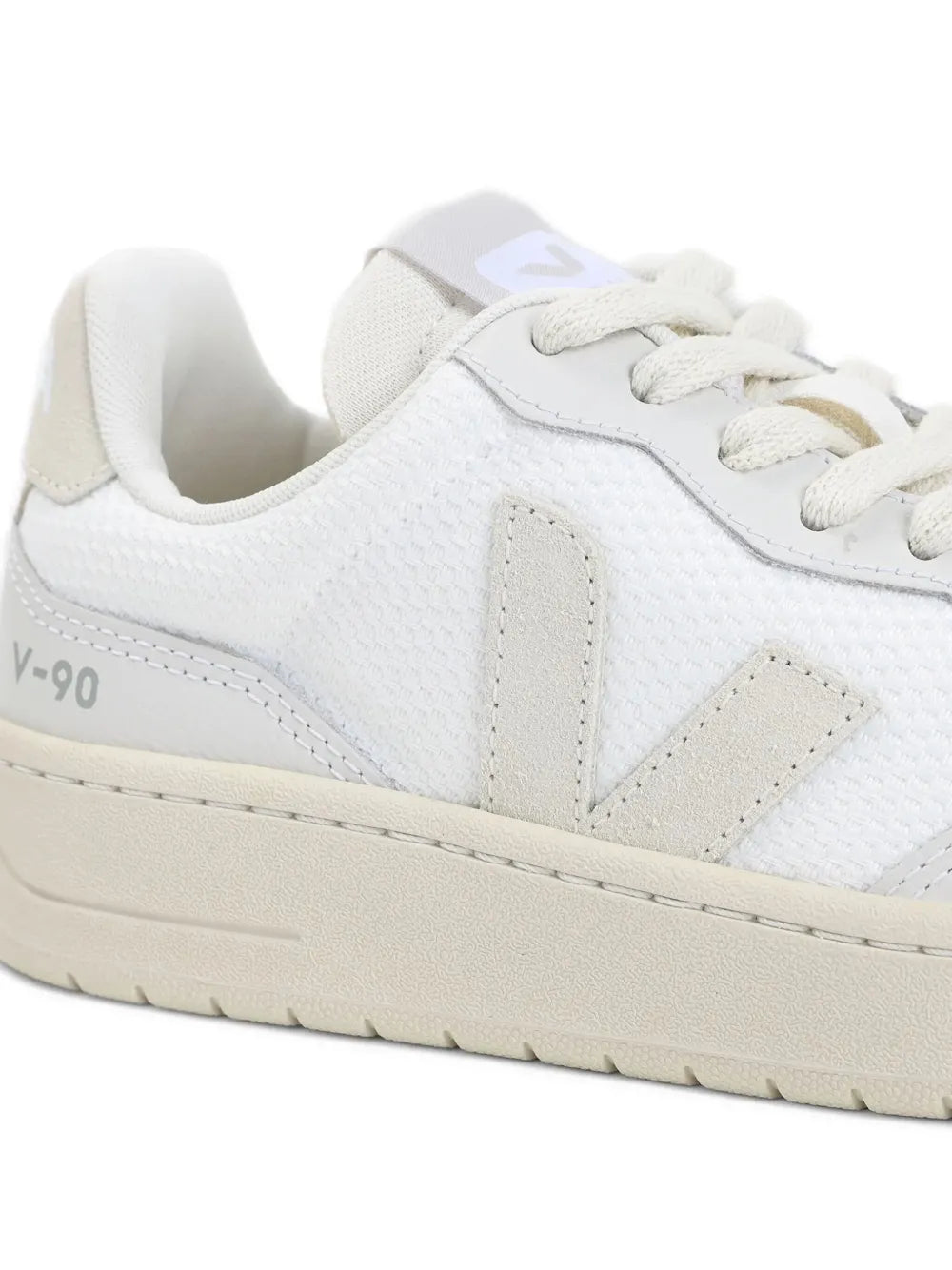 Veja V-90 Trainers