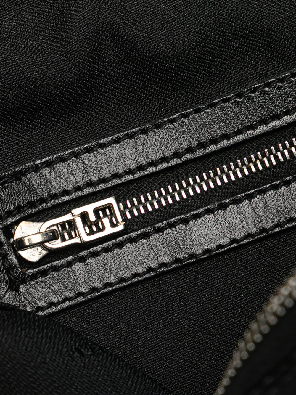 Pre-OwnedFendi Pre-Owned2000-2015 Nylon FF shoulder bag