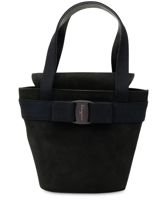 Pre-OwnedFerragamo Pre-Owned1990-2025 Suede Vara Bow bucket bag