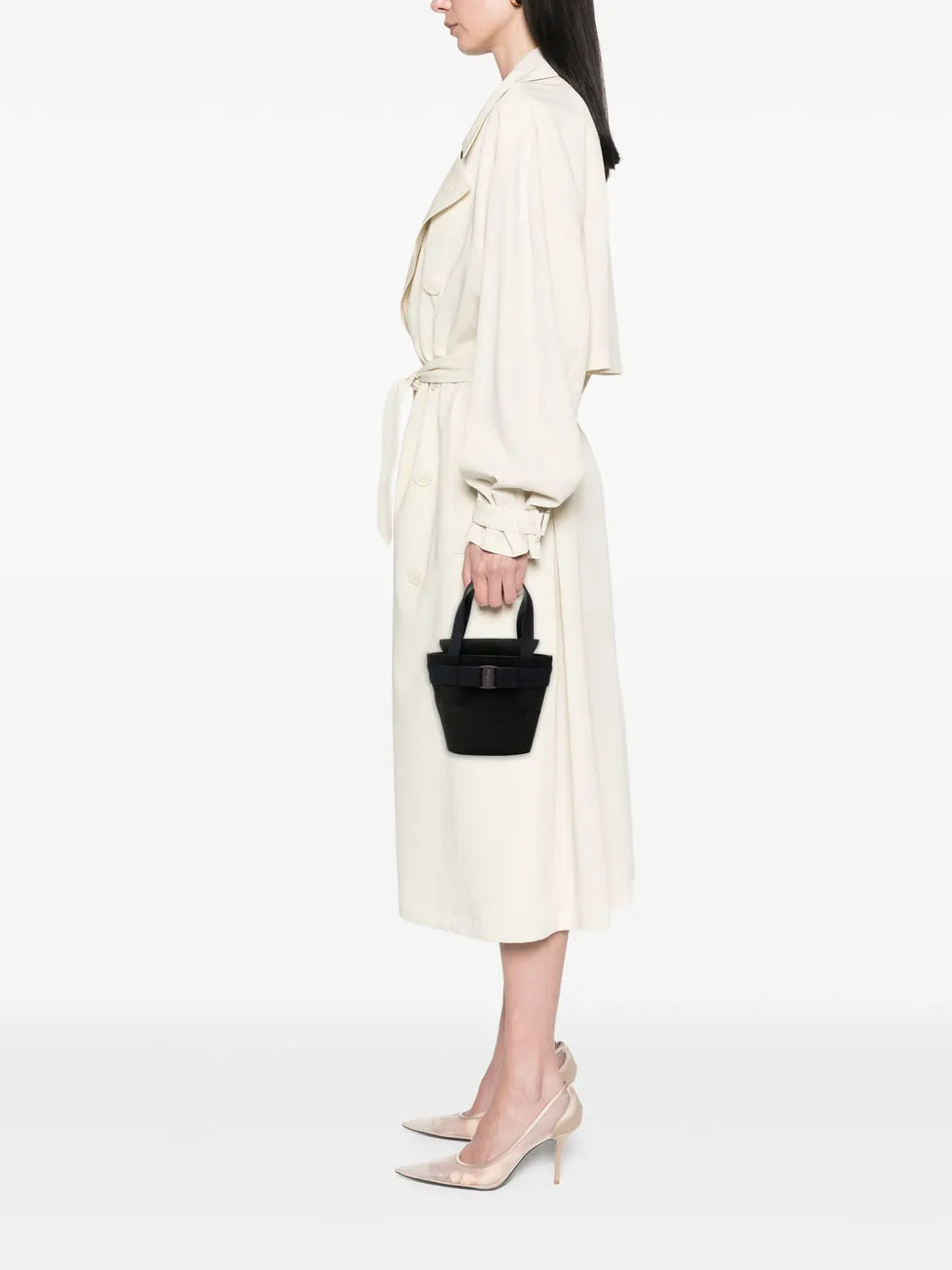 Pre-OwnedFerragamo Pre-Owned1990-2025 Suede Vara Bow bucket bag