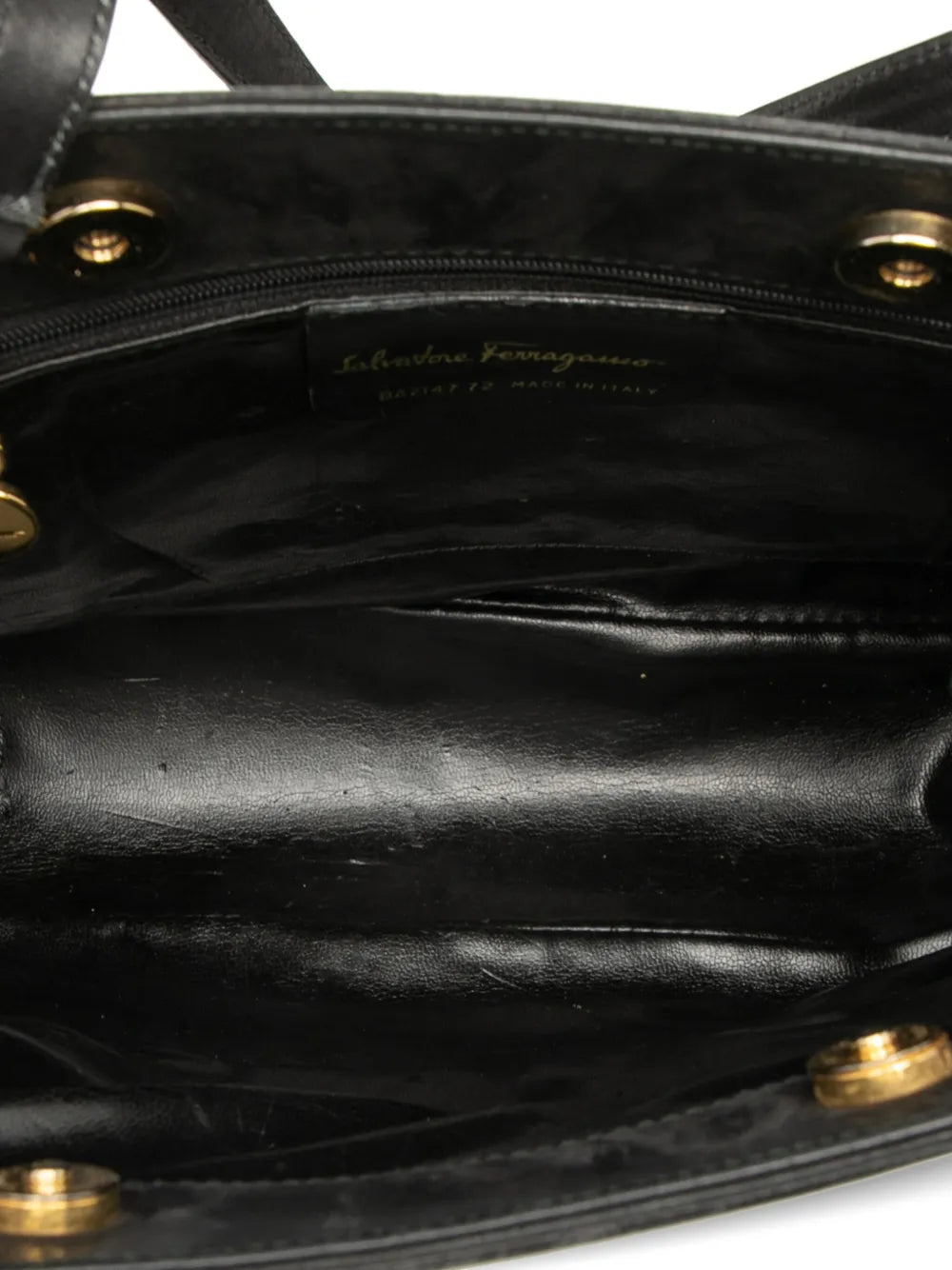Pre-OwnedFerragamo Pre-Owned2000-2010 Suede crossbody bag