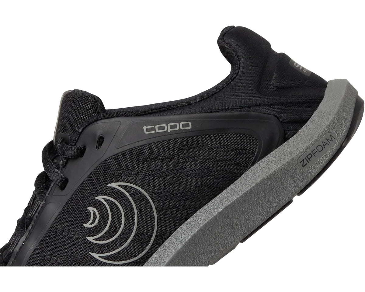 Men's Topo Athletic ST-5 Black/Charcoal